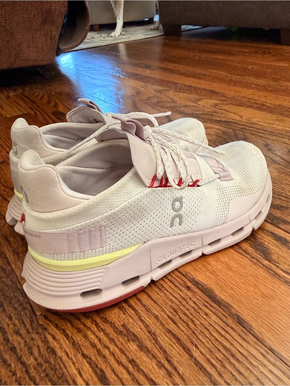 On Cloud 5 Women’s Size 9 Running Shoes White/Pearl CloudTec